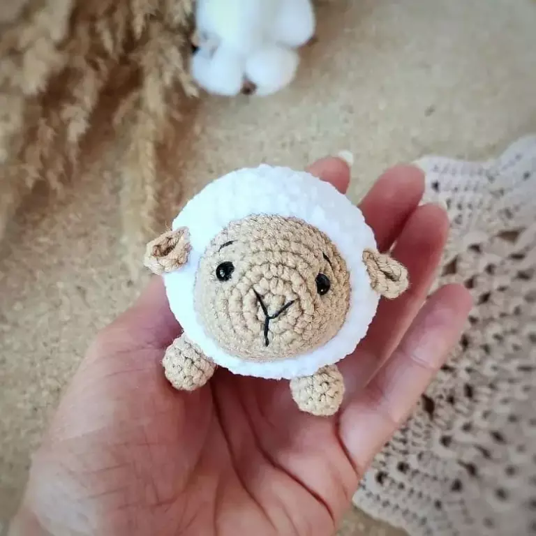 Crochet mini sheep amigurumi